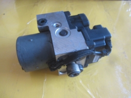 Nissan Pathfinder - ABS Brake Pump - 47660 2w100